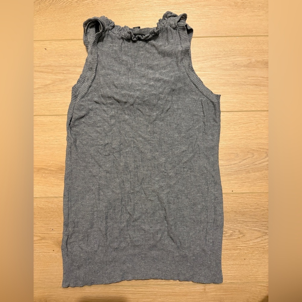 Banana Republic Size Small Knit Tank Top 80% cotton 10% silk - Picture 3 of 4